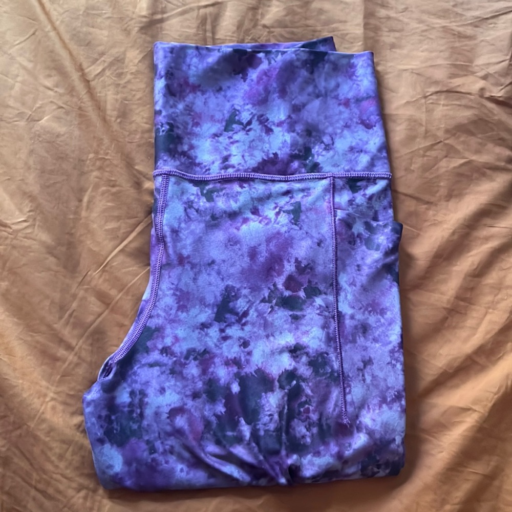 Athleta | Salutation Stash II Printed 7/8 Tight in Medium